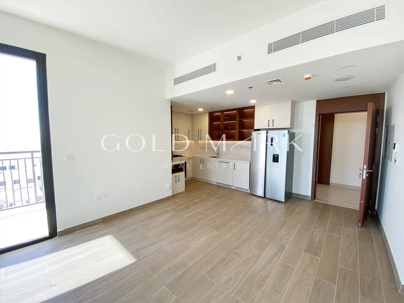 Brand New | Corner Unit | White Goods Included