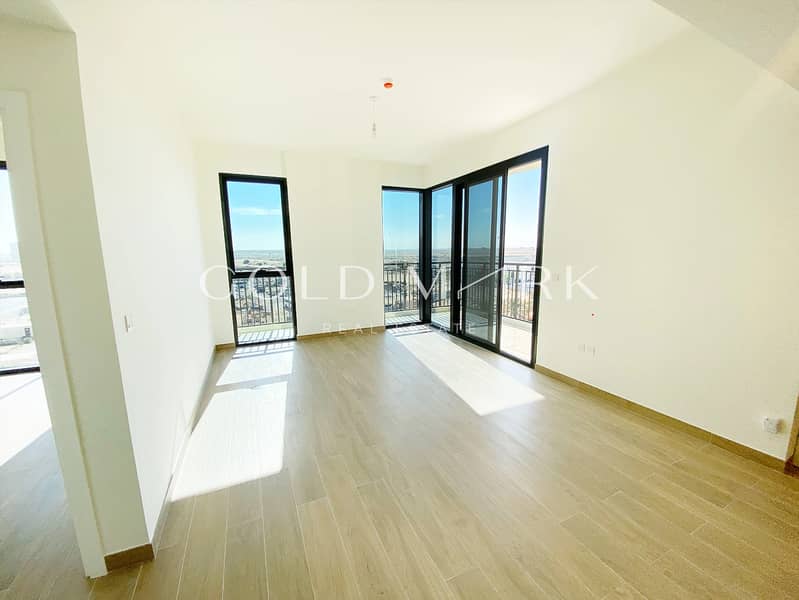 Brand New | Corner Unit | White Goods Included