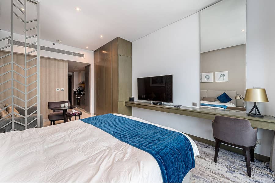 Fantastic Canal View| High Floor | Fully Furnished