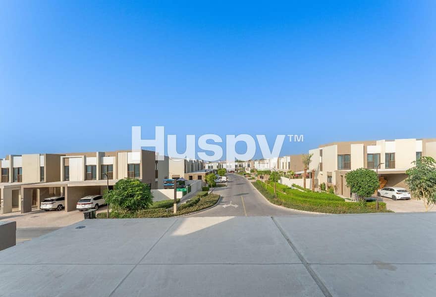 Vacant | Unfurnished | Community View