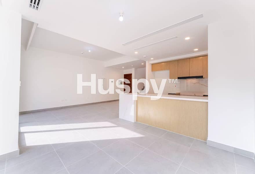 Vacant | Unfurnished | Community View