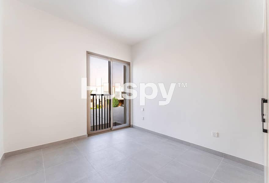 Vacant | Unfurnished | Community View - Image 12