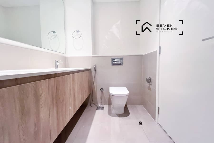 Chiller Free | Pool and Park Views | Vacant - Image 14