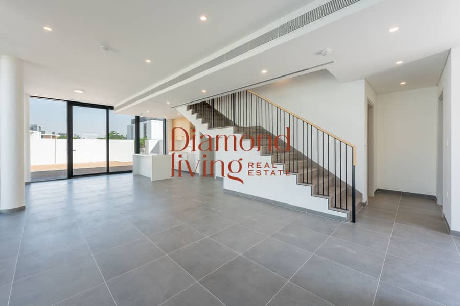 Modern Layout | Ready Vacant | Flexible Cheques