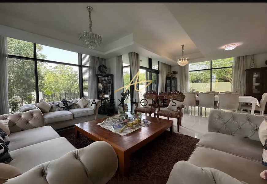 VACANT | SINGLE ROW | FURNISHED