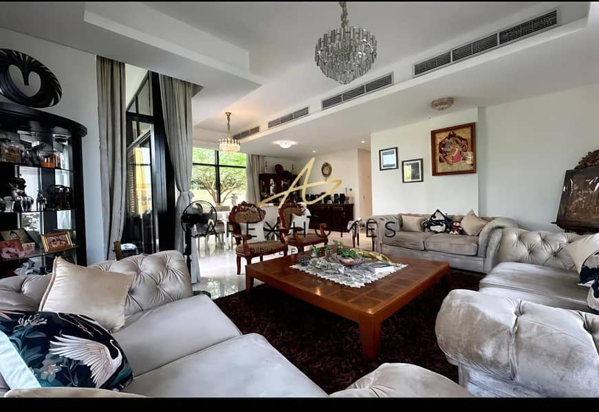 VACANT | SINGLE ROW | FURNISHED