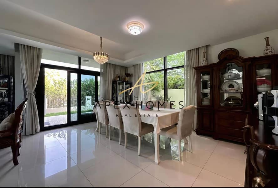 VACANT | SINGLE ROW | FURNISHED