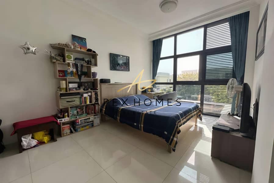 VACANT | SINGLE ROW | FURNISHED - Image 7