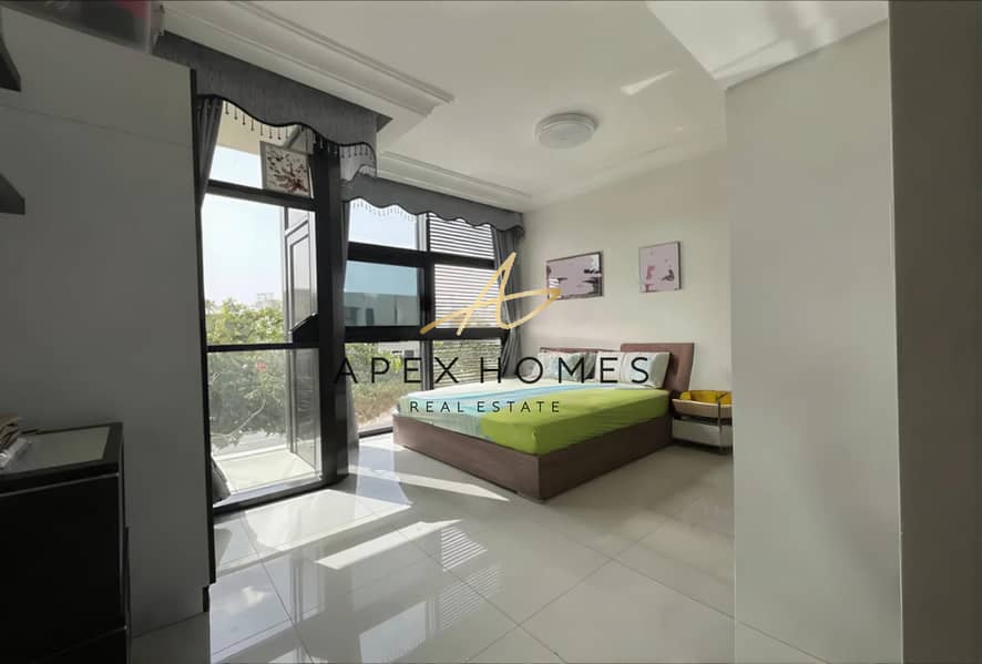 VACANT | SINGLE ROW | FURNISHED - Image 10