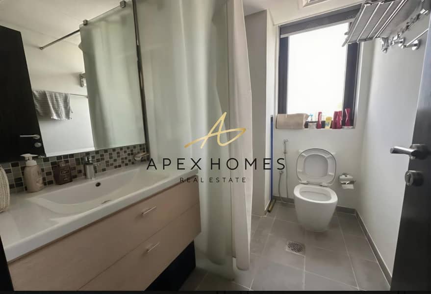 VACANT | SINGLE ROW | FURNISHED - Image 26