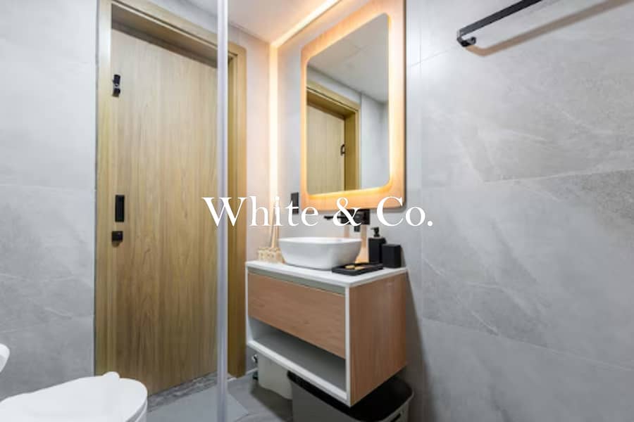 Unfurnished | One Apartment | Pool View - Image 6