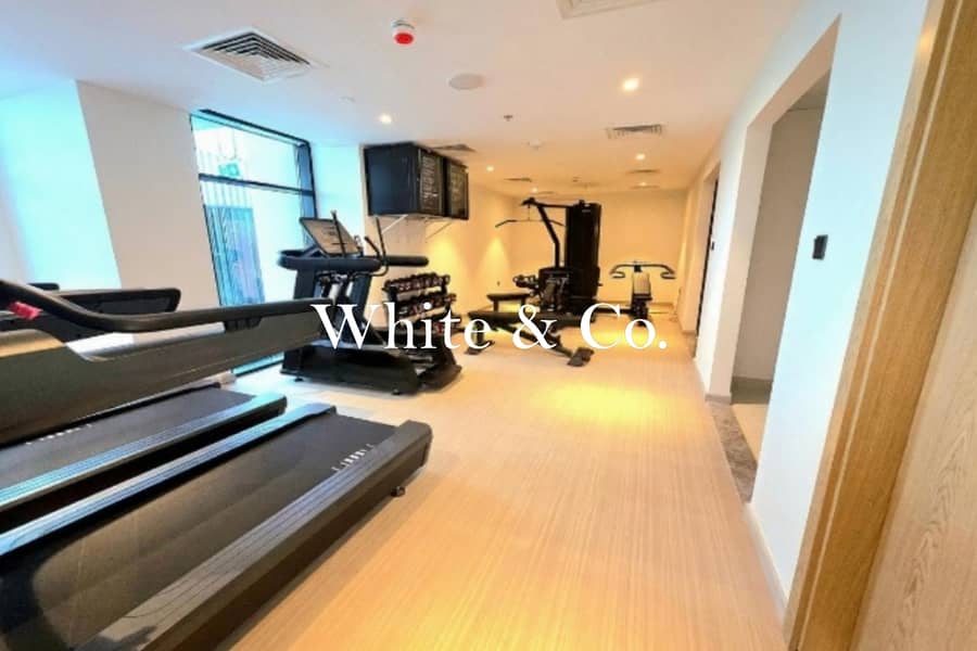 Unfurnished | One Apartment | Pool View - Image 9