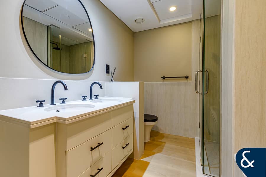 Exclusive | Upgraded | Vacant Now | One Bed - Image 14