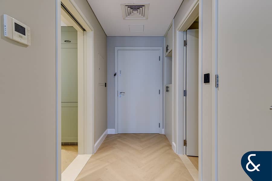 Exclusive | Upgraded | Vacant Now | One Bed - Image 15