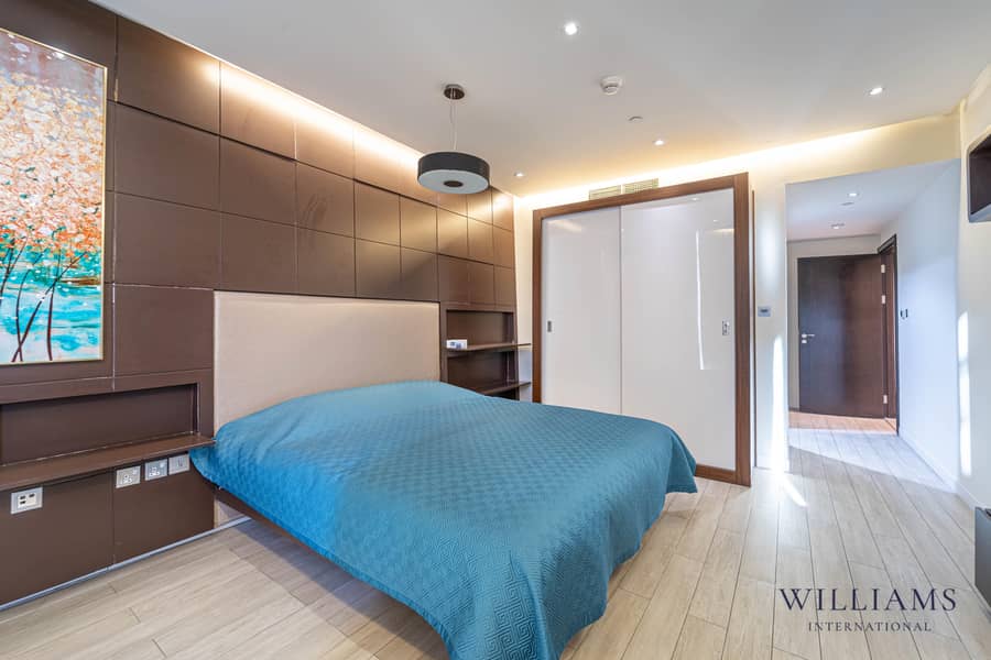 Skyline Views | Stunning 3-Bed | Prime Location