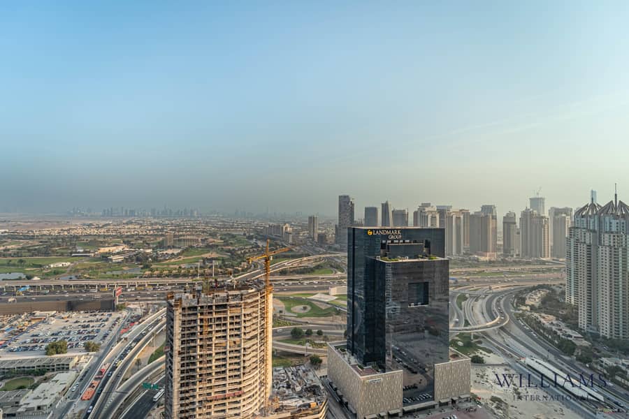 Skyline Views | Stunning 3-Bed | Prime Location - Image 14