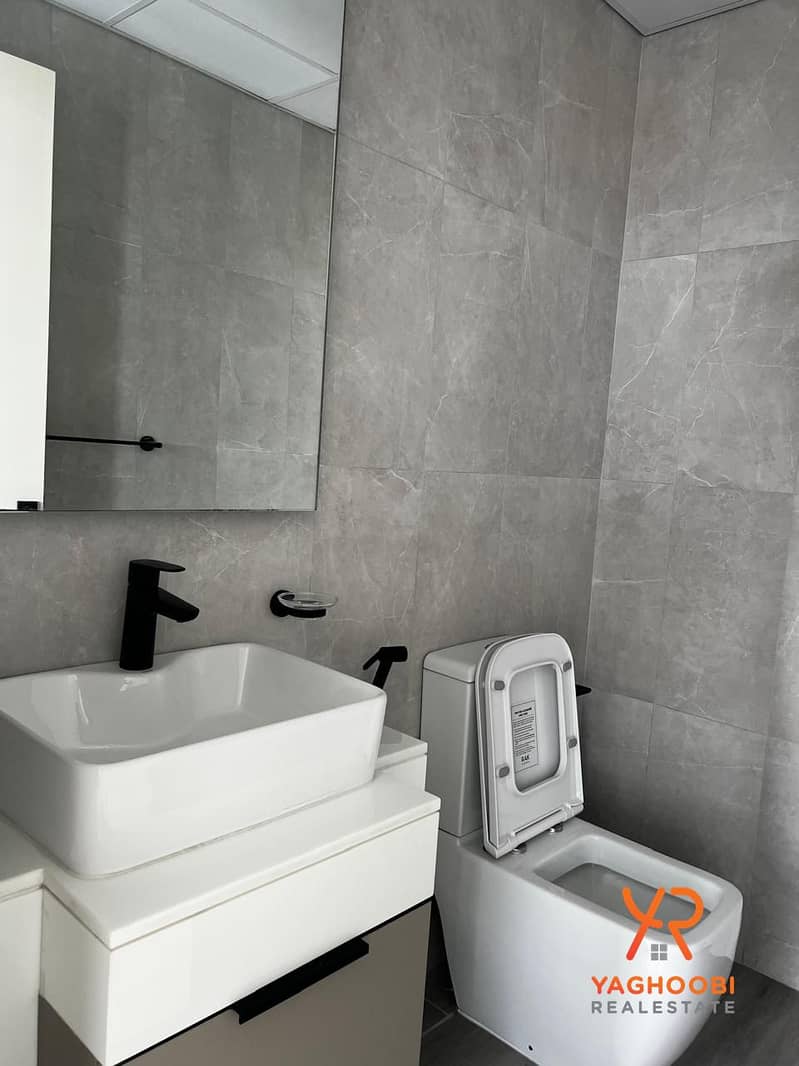 Modern 1-Bedroom in Noor 5 | Fully Equipped Kitchen | Prime Location - Image 7