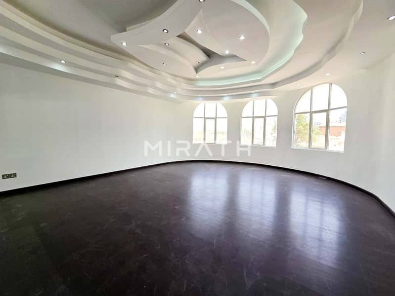 Spacious Lawn| 8BR Villa+Majlis| Service block - Image 13