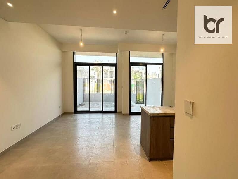 Genuine Listing l Spacious 3BR Villa | Vacant | Prime Location in Al Hebiah