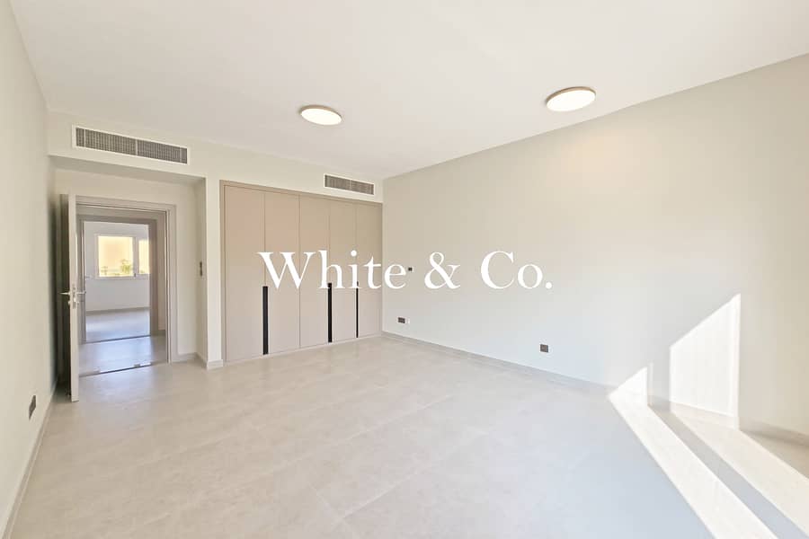 Fully Upgraded | 5 Bedrooms | Vacant Now - Image 13