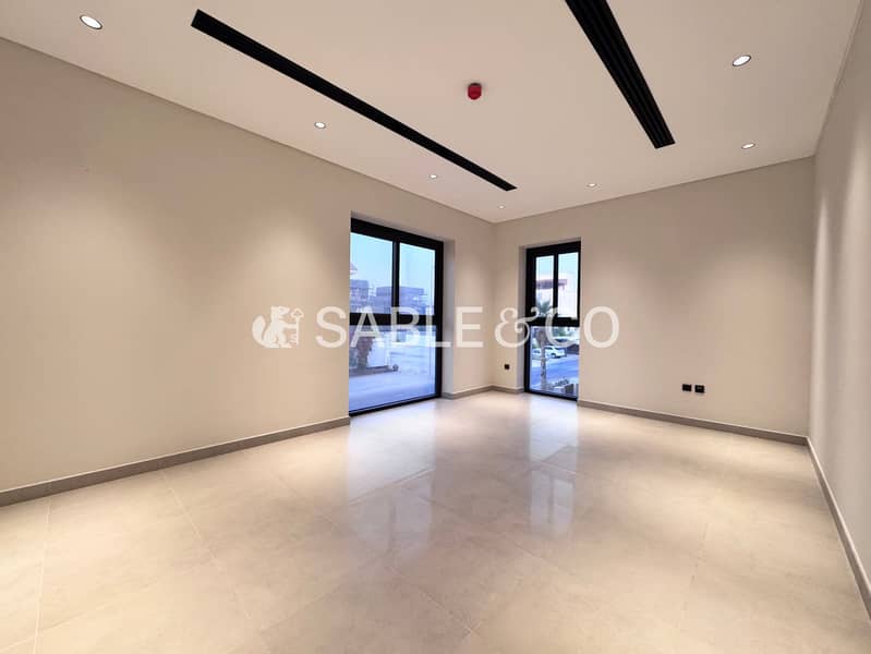 Vacant | Private Pool and Elevator | Brand New - Image 30