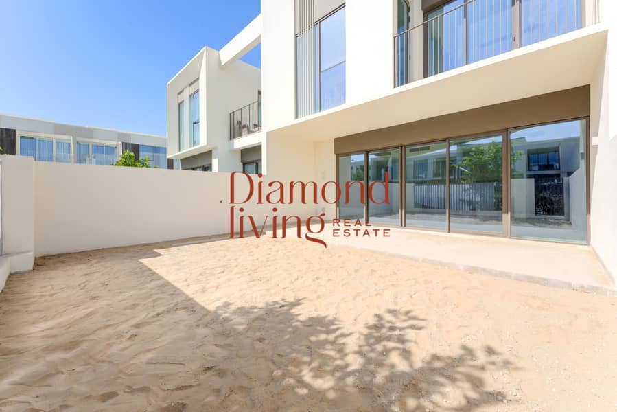 Prime Location | Spacious | Ready - Image 9