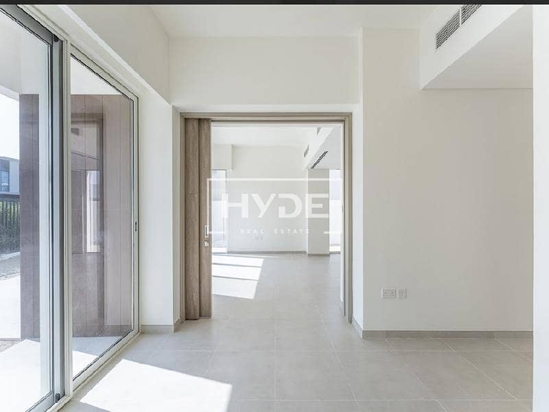 Brand New I| Corner Unit I| Single Row |