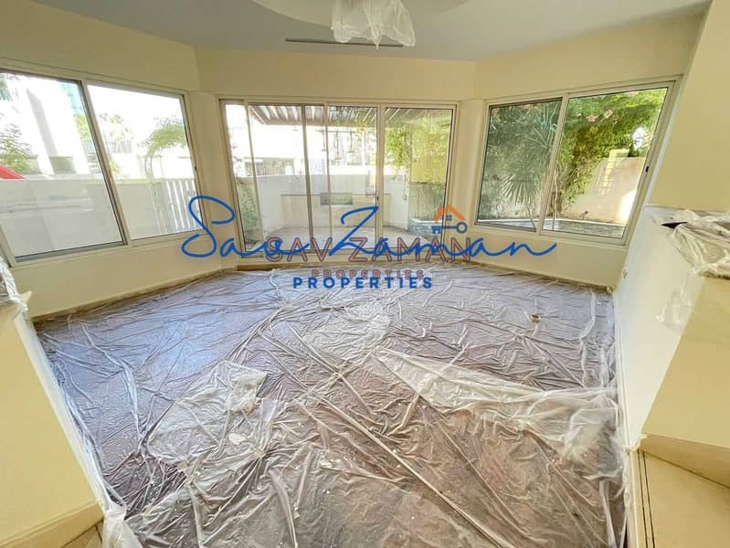 ON THE BEACH 5BR DRIVERS MAIDS PRIVATE GARDEN SHARED POOL GYM COMPOUND VILLA JUMEIRAH 3