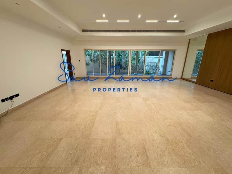 LUXURY MODERN FINISH 5BR+MAIDS PRIVATE GARDEN SEMI INDEPENDENT VILLA