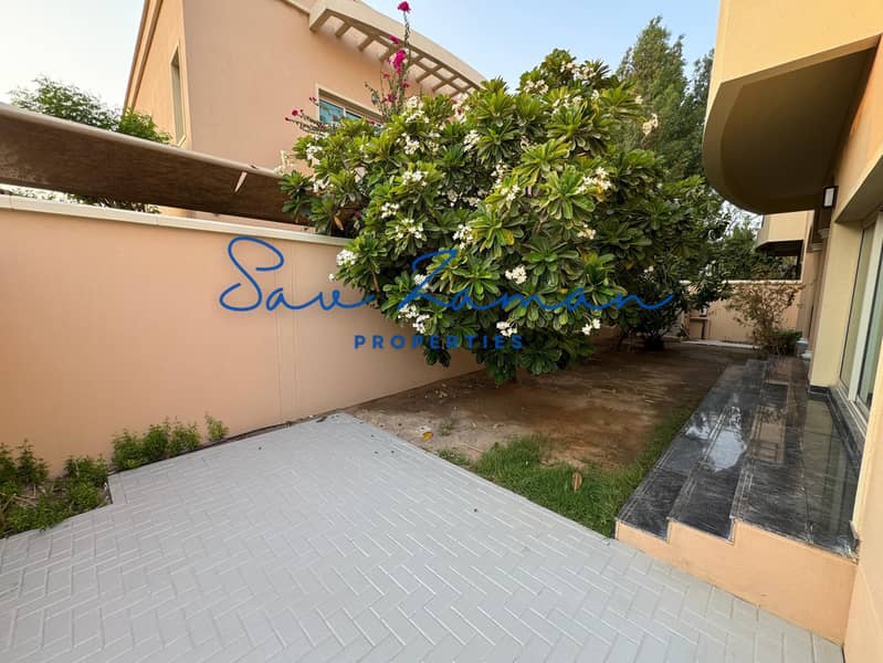 LUXURY MODERN FINISH 5BR+MAIDS PRIVATE GARDEN SEMI INDEPENDENT VILLA - Image 25