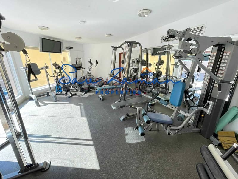 ON THE BEACH 5BR DRIVERS MAIDS PRIVATE GARDEN SHARED POOL GYM COMPOUND VILLA JUMEIRAH 3 - Image 23