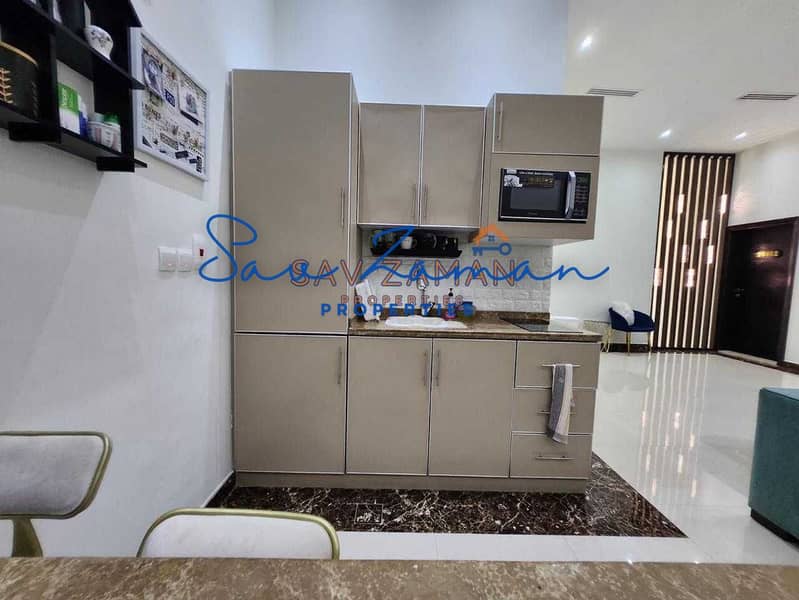 MODERN 4BR MAIDS DRIVER PRIVATE GARDEN COVERED PARKING OUTSIDE KITCHEN - Image 10