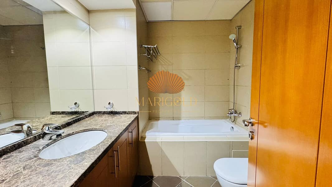 SPACIOUS | PREMIUM BUILDING | CLOSE TO METRO