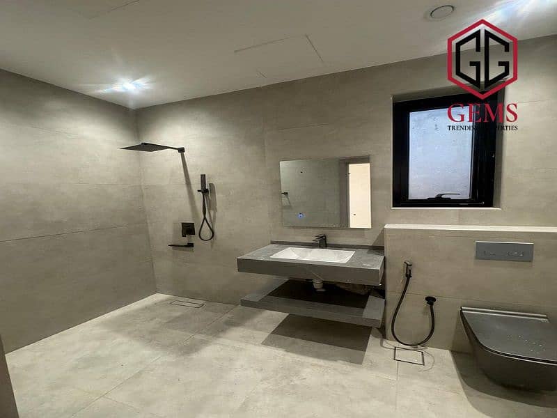 PRIME LOCATION | BEST OFFER | HUGE AREA | GARDEN - Image 11