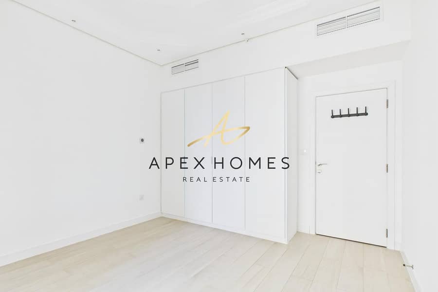 Fully Upgraded | 3BR+Maid | Direct Beach Access | - Image 11