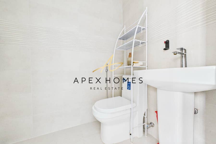 Fully Upgraded | 3BR+Maid | Direct Beach Access | - Image 18