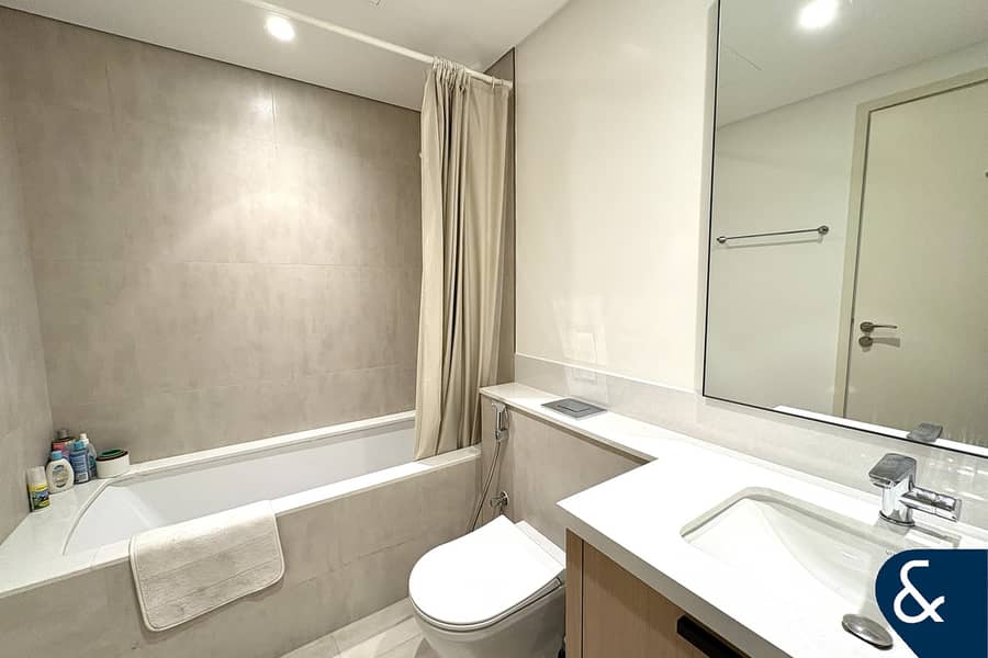 3 Bedroom | Landscaped | Seconds to Pool - Image 10