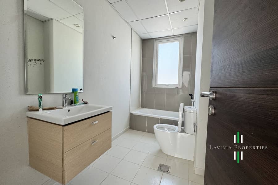 Single Row | 6BR | Beautiful Layout | 4098.89 sqft - Image 11