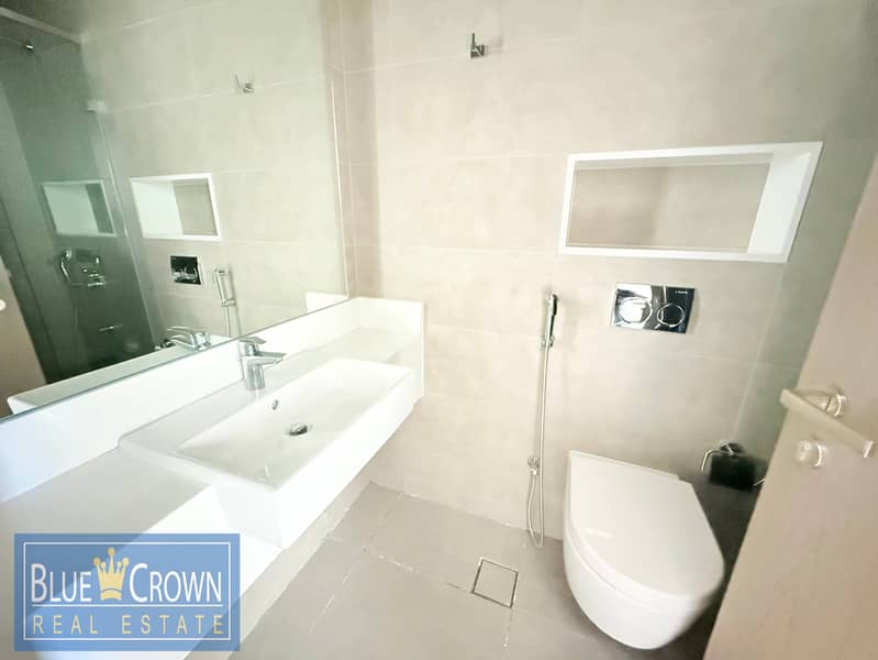 Stunning View || Corner Unit ||High Floor || With Maid Room - Image 13