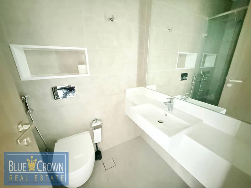 Stunning View || Corner Unit ||High Floor || With Maid Room - Image 14