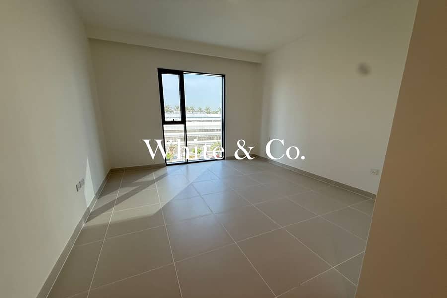 Ready to move|Brand New|Sea View - Image 9