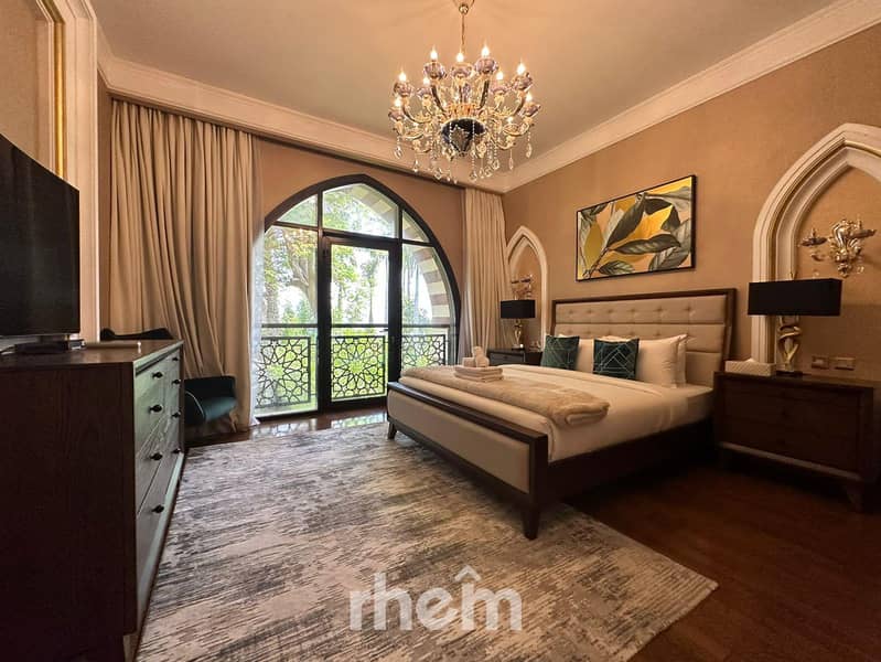 Stunning 5 BR Villa | Private Pool | Luxury Living