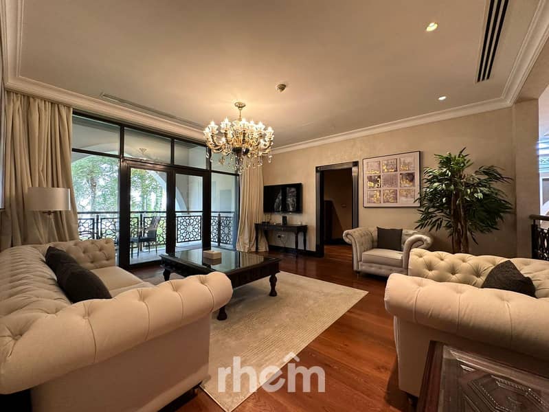 Stunning 5 BR Villa | Private Pool | Luxury Living