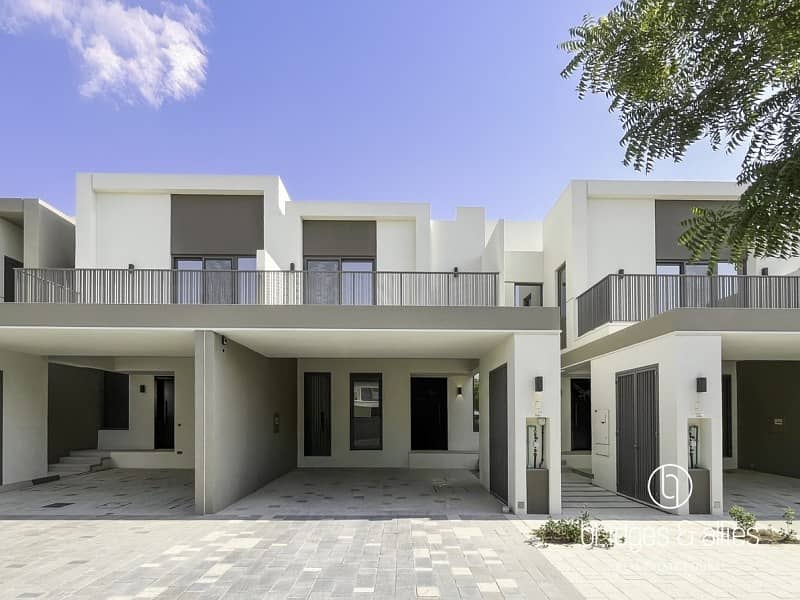 3 BED TH | CLOSE TO PARK POOL | READY LANSCAPED - Image 13