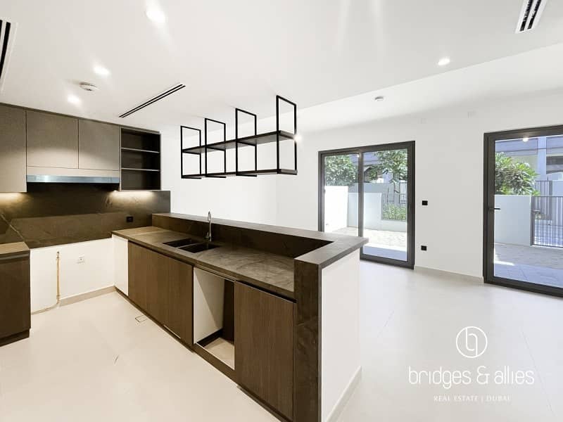 3 BED TH | CLOSE TO PARK POOL | READY LANSCAPED