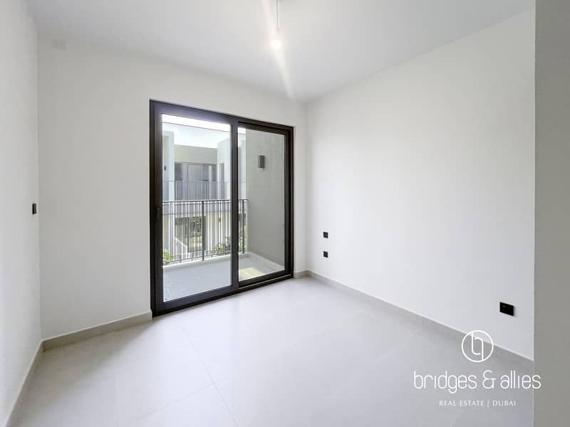 3 BED TH | CLOSE TO PARK POOL | READY LANSCAPED - Image 14