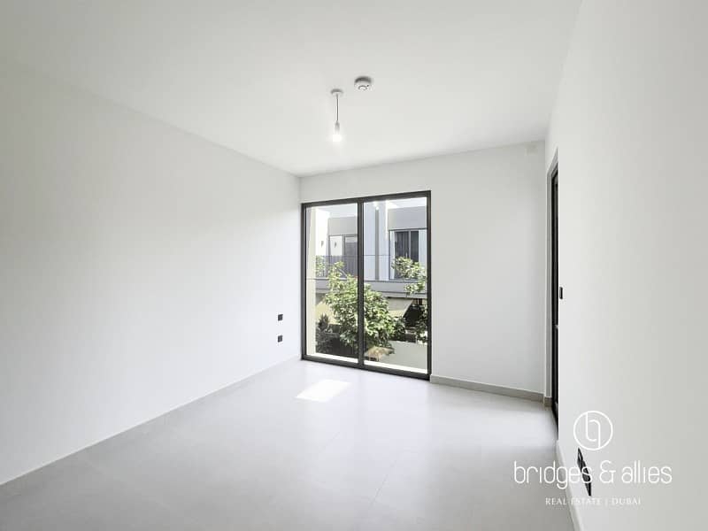 3 BED TH | CLOSE TO PARK POOL | READY LANSCAPED - Image 7