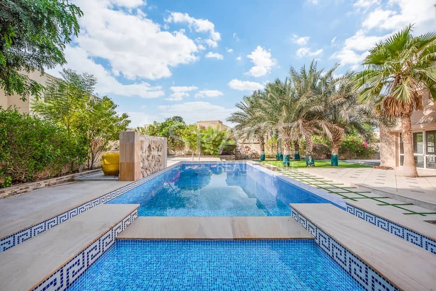 Private Pool | Five Bed | Corner Plot | Vacant
