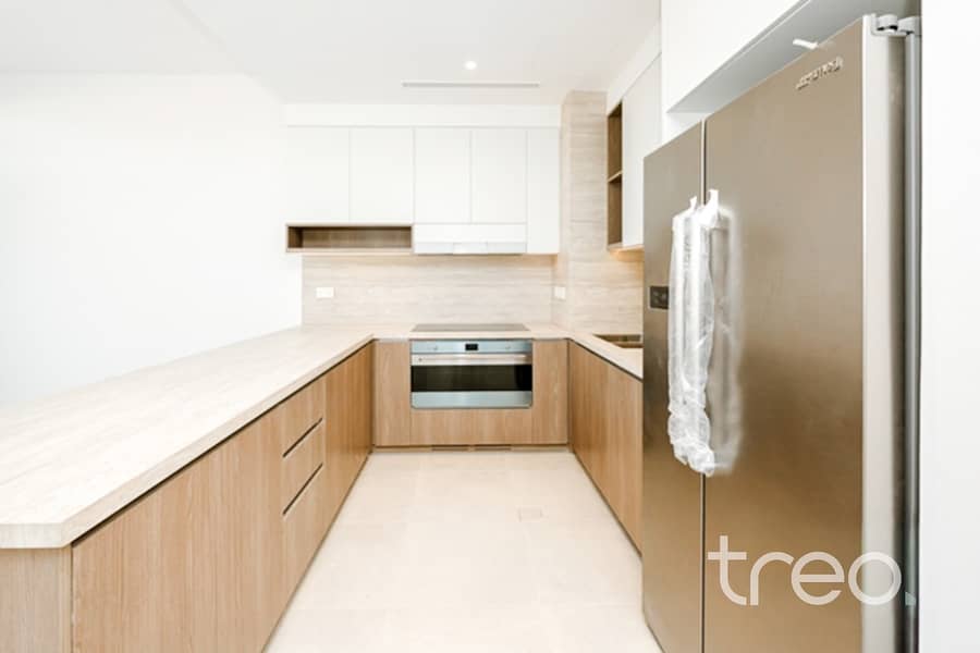 Corner Townhouse | Brand New | Big Garden - Image 7