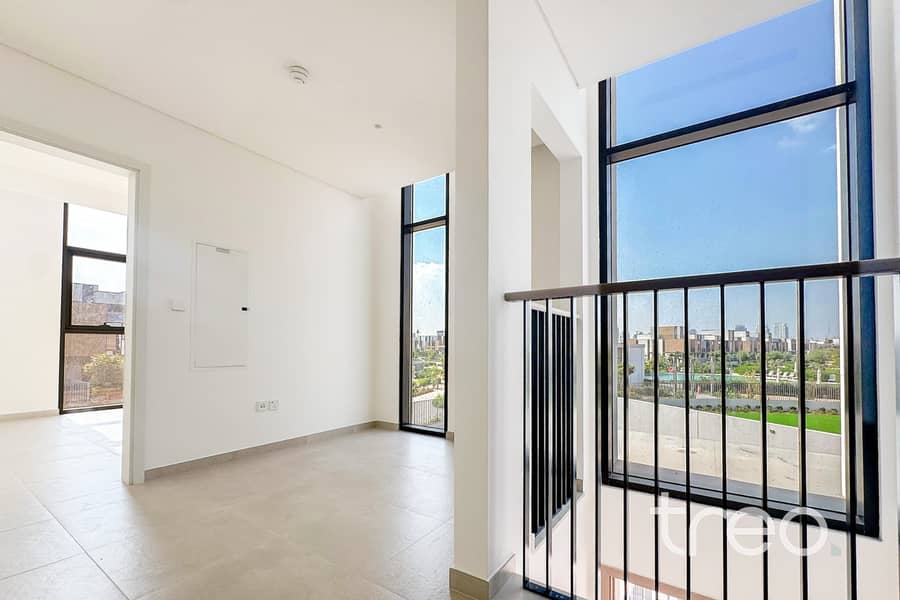 Corner Townhouse | Brand New | Big Garden - Image 11